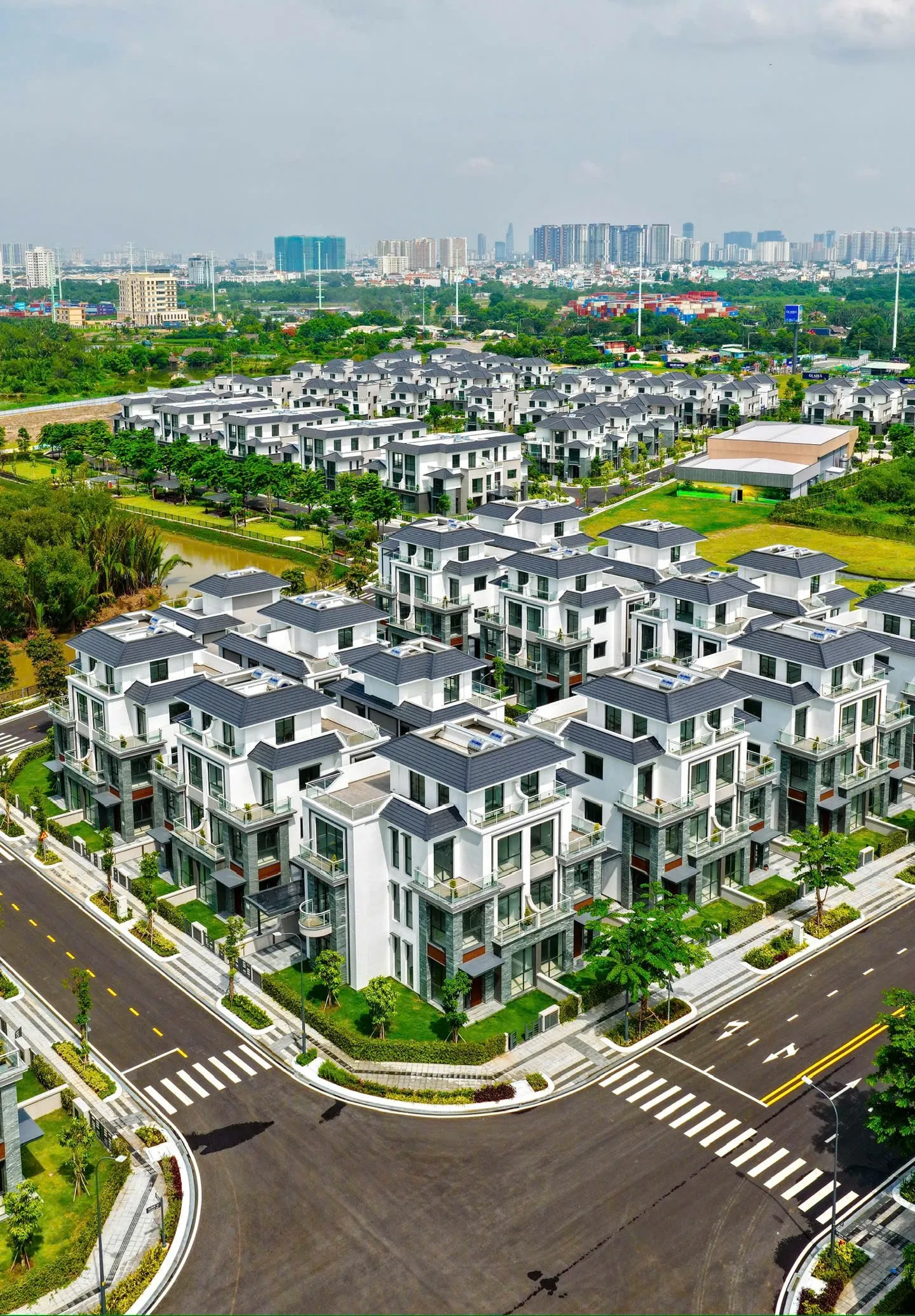 Gladia By The Waters 14 1.jpg